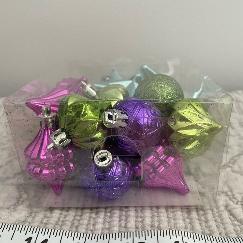Mini ornaments - Picture 3 of 3